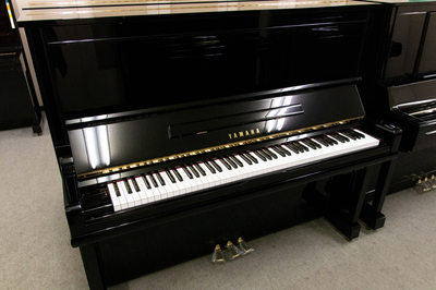 ヤマハ　YAMAHA　U30A(消音付)中古ピアノ